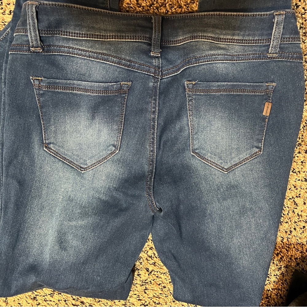 Two pairs of 1822 Denim skinny jeans